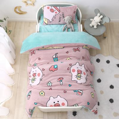 China Anti-static High Quality Soft Comfortable Home Bedding Flannel Baby Bedding Set for sale