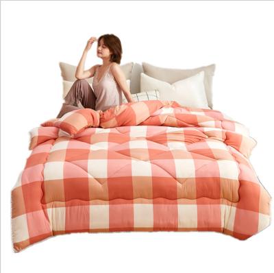 China Modern King Size Silky Feather Queen Double Comforter Fashion Comforter Duvets for sale