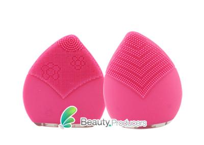 Chine Brosse de nettoyage faciale rechargeable pour le pore, brosse faciale de Massager de silicone à vendre