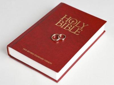 China Western Holy Bible Hardcover Book Printing Classical Design With Cardboard for sale