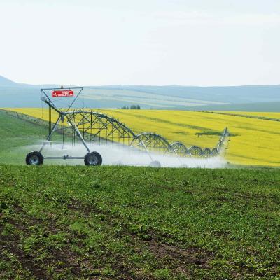 China Easy Operation Smart Control 30/50/80/200 Hectar China Yulin Movable Center Pivot Irrigation Systems Automatic Irrigation Equipment For Farm for sale