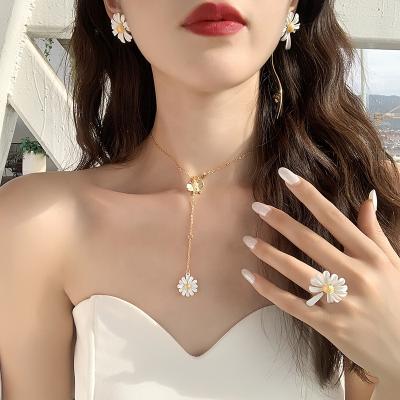 China Fashion Cute Daisy Jewelry Sets Daisy Flower Necklace Rings Bracelet Earrings Aretes Set Pendiente Joyas Bijoux Set for sale