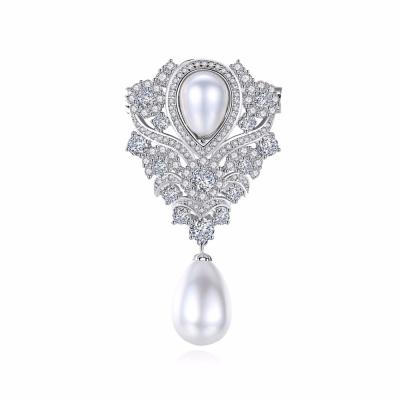 China ALLOY Luoyang Latest Design Elegant Clear CZ Crystal Flower Shape Brooches With Double Pearl Jewelry For Women Party Gift for sale