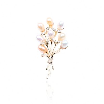 China Designer Pearl Brooches Women Brass Pin and Pins Pin Luxury Women Hair Jewelry for sale