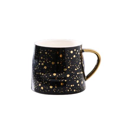 China Cheap and cool 300ml bone china new bone china viable hot sale dinrkware golden mug with lid and spoon for online store for sale