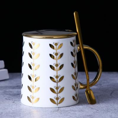 China Amazon Luxury Style Viable Mug 360ml Hot Selling Ceramic Mug With Lid And Spoon For Gift Shop for sale