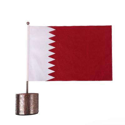 China Zink Alloy Folk Gift Customized Qatar National Day Art Private 3d Mold Engraved Letters Words Table Arabic Flag for sale