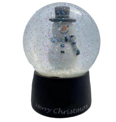 China Custom Resin Snowman Snow Globe From India, A Wonderful Gift For Christmas Birthday, High Quality Room Decoration for sale