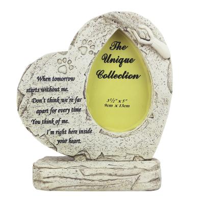 China Europe Heart Shaped Pet Memorial Stone With Paw Print, Headstone With Customizable Photo Slot Drawer for sale