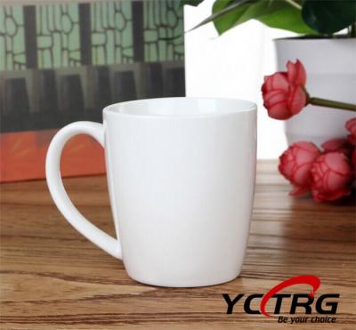 China Sustainable Promotional Porcelain Straight Body Mugs With Heart Shape Handle Coffee Mugs With Long Handle for sale