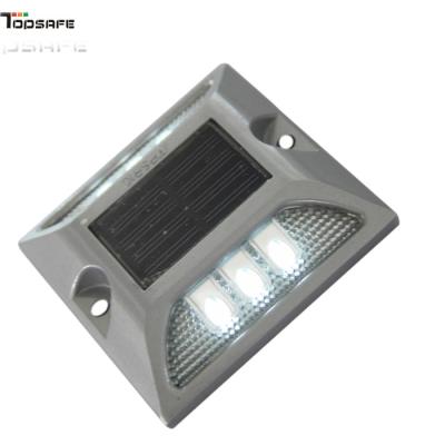 China Roadway reflectors aluminum led night eyes 20t steady solar deck light for sale