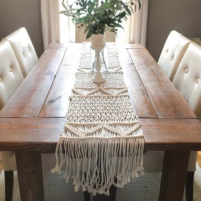 China Wedding Eco Lufu Macrame Table Runner Boho Christmas Macrame Table Covering Decoration Handwoven Bedding Table Runner for sale