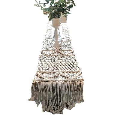 China Eco Lufu Customized White European Size Cotton Christmas Crochet Table Runner Boho Style Table Runner For Wedding for sale