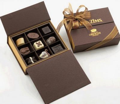 China Handmade Luxury Printing Foldable Candy Paper Chocolate Packaging Box for sale