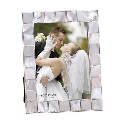 China Environmental Friendly Natural Handmade Polished Pearlescent Photo Frame for sale