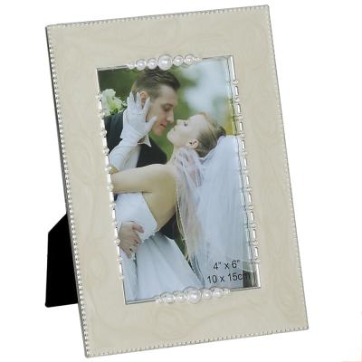 China Morden Zinc Alloy Metal Picture Frames Adjustable Picture Frame With Bead for sale