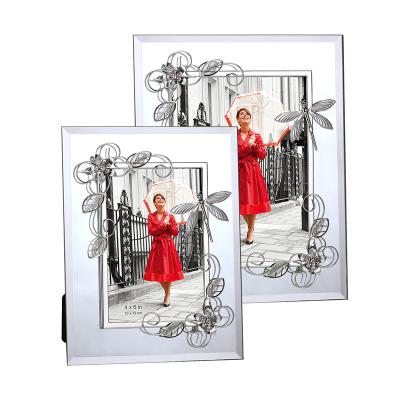 China Table Stand Dragonfly Design Metal Border Adhered Glass Mirror Photo Frame for sale