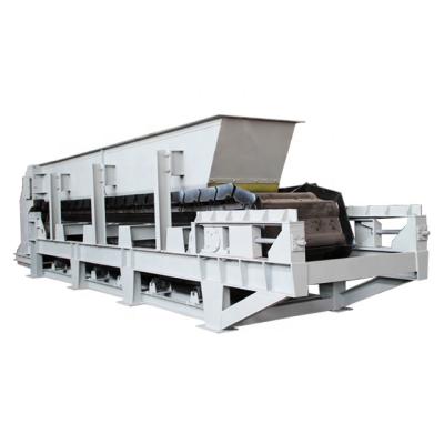 China Heat Resistant Impact Resistance Heavy Duty Chain Plate Apron Conveyor Conveyor For Quarry for sale