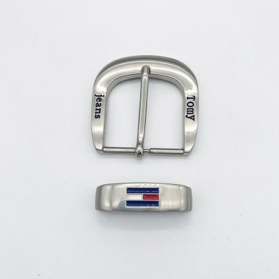 China Custom Famous Pin Buckle High Quality Brand Buckle Pin Belt Buckle For Man for sale