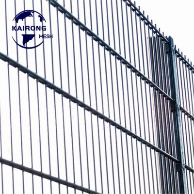 China Easily Assembled Free Sample Furnished Square Iron Post Double Connection 2d Wire Mesh Fence for sale