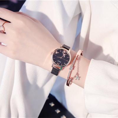 China Power reservation facebook stainless steel chain mesh band Bee low MOQ women watch with bracelet ladies watch set box for sale