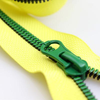 China WYSE Viable Custom Resin Open End Plastic Zippers For Jeans Zippers Textile Clothes Bags Te koop