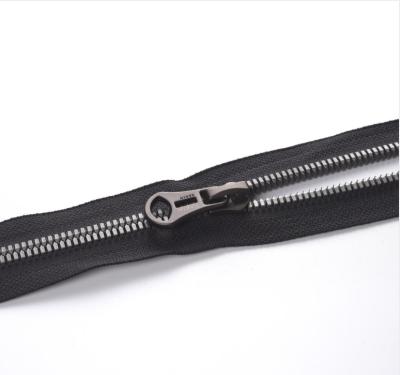 China WYSE Nickel Free High Quality 8# Plastic Zipper With Black Color Teeth Open End Resin Zipper For Clothing, Bags Fast Delivery Te koop