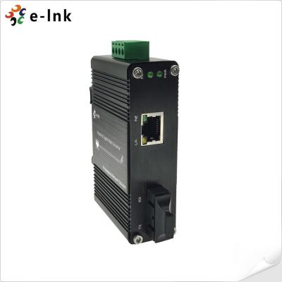 China Micro Industrial Media Converter with 100BASE-FX and 10/100BASE-T 90W PoE++ Ports for sale