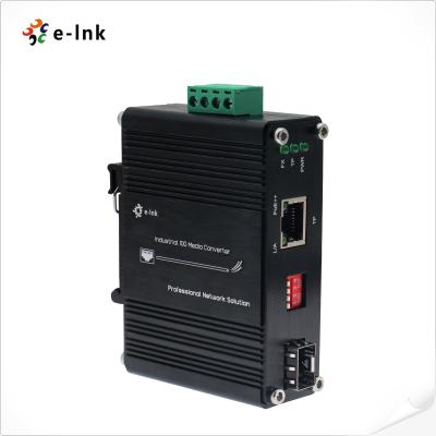 China Mini Industrial 10G 5G 2.5G 1G 100M 802.3at para 10GBASE-X SFP+ Media Converter à venda