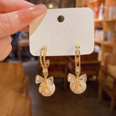 China Zircon rosette personality earrings exquisite female temperament pearl pearl vintage fashion wild earring for sale