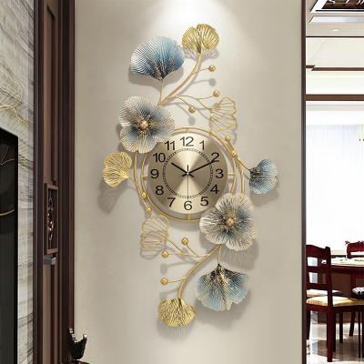 China Art Decor 3D Light Metal Luxury Creative Ginkgo Leaves Large Artistic Wall Clock Home Decor Art for sale