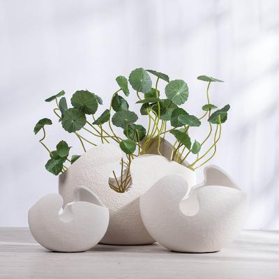 China Nordic Eggshell Shape Art Decor New Product Style Ceramic Vase for Home Office Decor Porcelain for sale