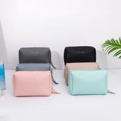 China 100% Eco-friendly Luxury Eco-friendly Promotional Cosmetic Bag Travel Cosmetic Bag Eco-friendly Eco Saffiano PU Leather Small PU Leather With Logo for sale