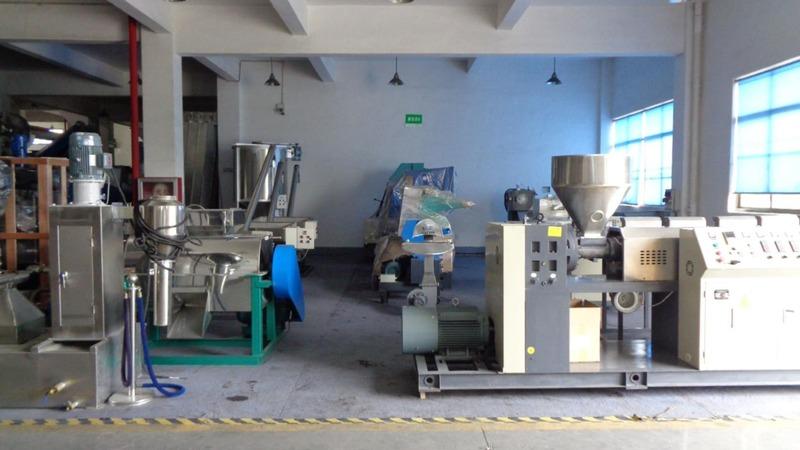 Verified China supplier - Ningbo Lvhua Plastic & Rubber Machinery Industrial Trade Co., Ltd.