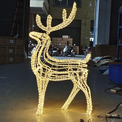 China Custom Made 1m1.5m2m Iron PVC Decoration Christmas Street Lamp Lighting Lighting Wedding Artificial Atmosphere LED Deer Lamp for sale