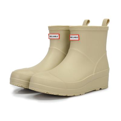 China Unique Hip Yellow Men's Low Cut Shallow Blue PVC Upper Waterproof Ladies Rubber Rain Boots for sale