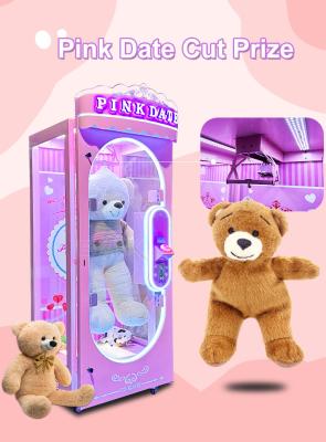 Cina 250W Pink Date Arcade Machine Coin Operated Cut The Rope Claw Machine Self-developed in vendita