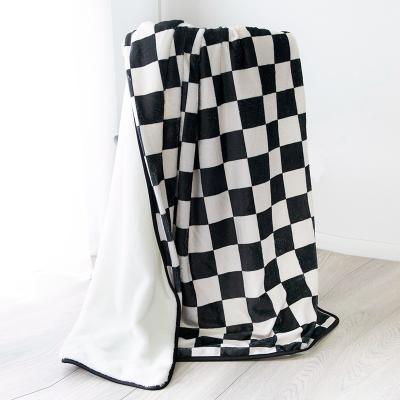 China Factory Price PORTABLE Cheap Wholesale Soft Flannel Fleece Throw Blankets Black And White Plaid In Bulk for sale