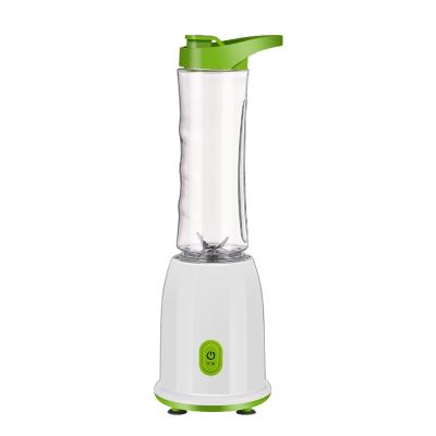 China Leak Proof 650ml Mini Home Juicer Portable Electric Smoothine Blender Juicer for sale