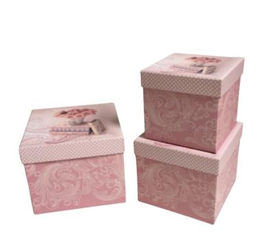 China Handmade Wholesale Luxury Golden Lid Small Portable Luxury Gift Square Rectangle Packaging Boxes For Party Valentines Festivals for sale