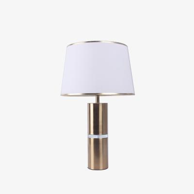 China Industrial Product Traditional Sale Style Modern Crystal And Iron Luxury Lighting Table Lamp For Hotel Furniture for sale