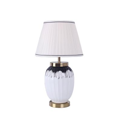 China Simple traditional popular American household style bedside lamp hot selling designers show ceramic table lamp for sale