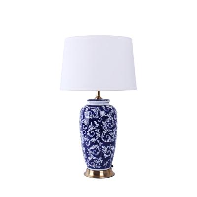 China Factory direct sale traditional Chinese style blue and white study living room pot porcelain decorative ceramic table lamp for sale