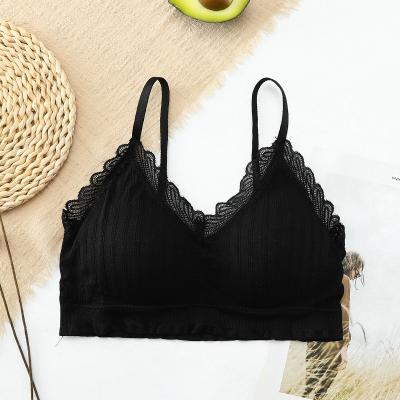 China Underwear Vest Fashion Style Seamless Bra Sleeve Opening Breathable Neckline With Lace Trim for sale