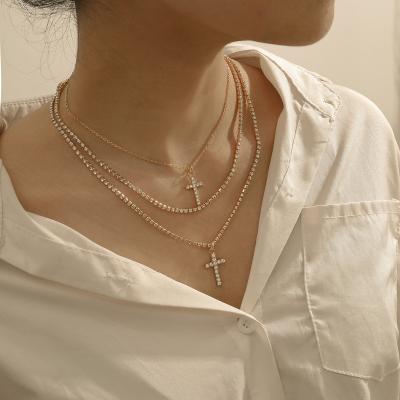 China Personality Environmental Friendly Simple Multilayer Cross Necklace Rhinestone Diamond Fashion Pendant Necklace (KNK5227) for sale