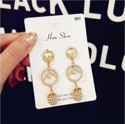 China Environmental Friendly Korean Long Letter F Drop Earrings 2021 Women Gold Pearl Drops Earrings KER667 for sale