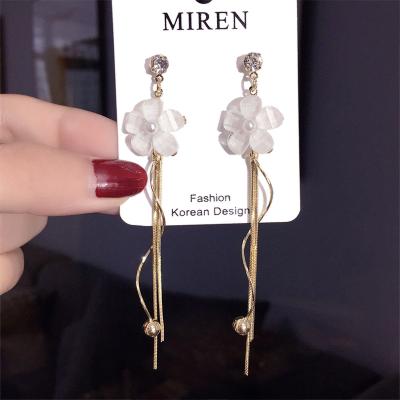 China Environmental Friendly Korean Style Women's Daisy Sunflower Earrings Long Earrings Drop Earrings Lovely For Girl's Gift for sale