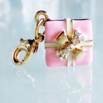 China Wholesale Drip CLASSIC Pink Diamante Metal Shape Christmas Gift Necklace Bracelet Pendant for sale