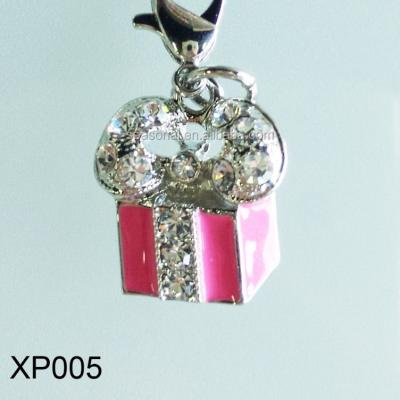 China CLASSIC Wholesale Drip Diamante Metal Shape Bow Christmas Gift Pendant Necklace For Christmas for sale