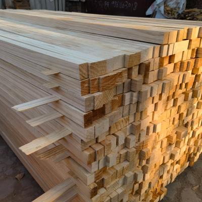 China Inwendige meubels Zeeland Pine Radiata Pine Square Solid Wood Strips Slate Board AA AB BB Te koop